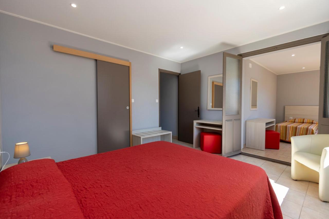 Hotel Arcu Di Sole オルムト エクステリア 写真